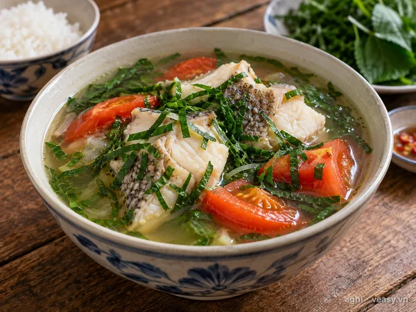 Canh cá mú nấu lá lốt (ảnh minh hoạ do AI tạo)