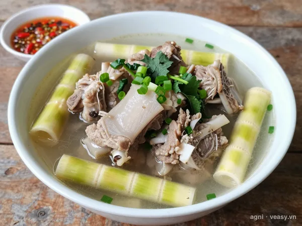 Canh măng tươi nấu sườn (ảnh minh hoạ do AI tạo)