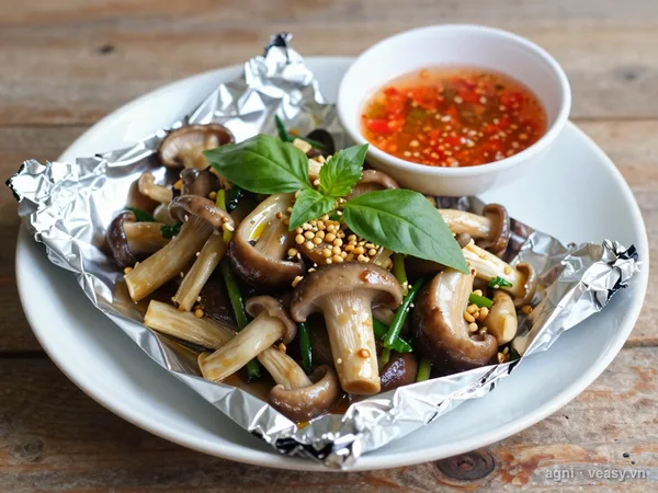 Nấm nướng giấy bạc (ảnh minh hoạ do AI tạo)