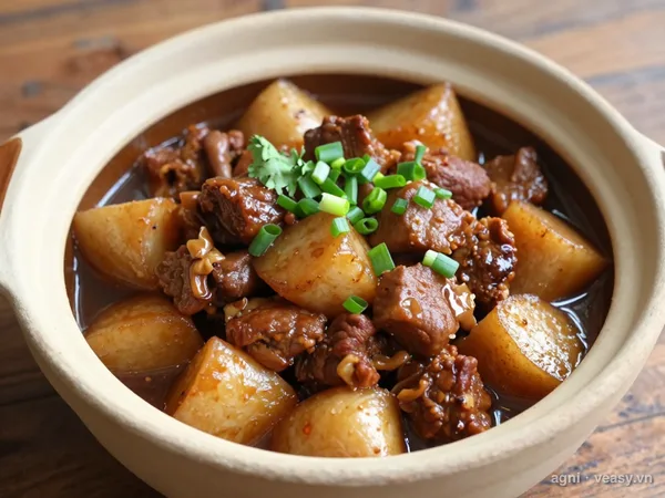 Thịt ba chỉ kho khoai sọ (ảnh minh hoạ do AI tạo)